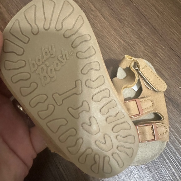 Baby B’gosh Sandals, 0-3 months - Picture 2 of 3
